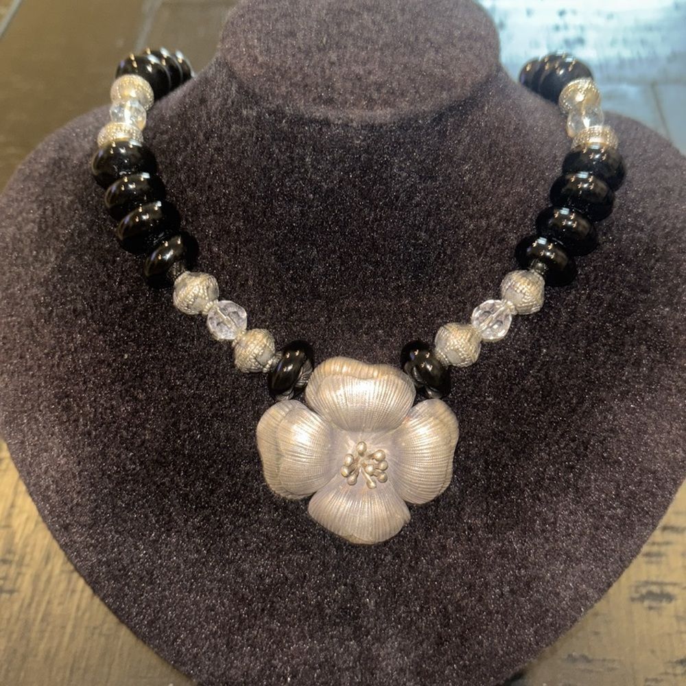 Onyx Chunky Silver Flower Beaded Artisan Handcrafted Necklace 🚨Broken​